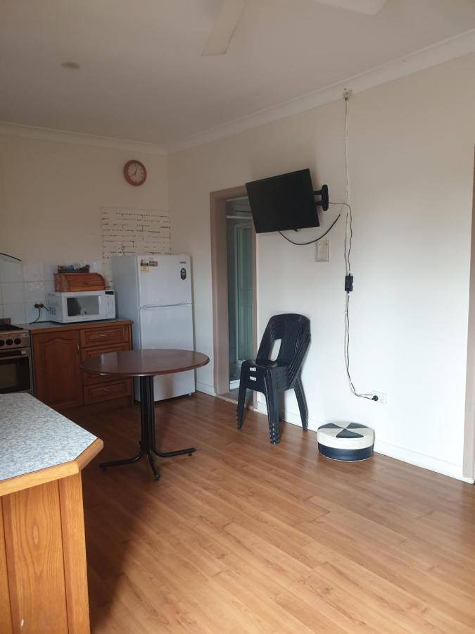 Newell Hwy Caravan Park Parkes Ngoại thất bức ảnh