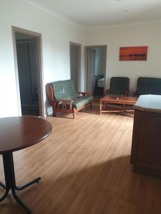 Newell Hwy Caravan Park Parkes Ngoại thất bức ảnh