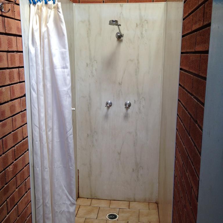 Newell Hwy Caravan Park Parkes Ngoại thất bức ảnh