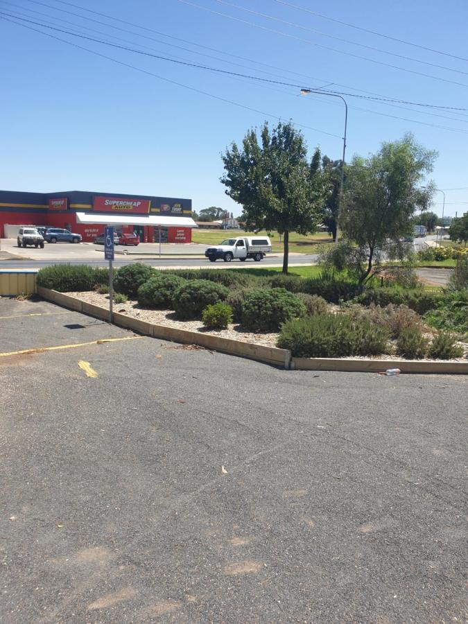 Newell Hwy Caravan Park Parkes Ngoại thất bức ảnh